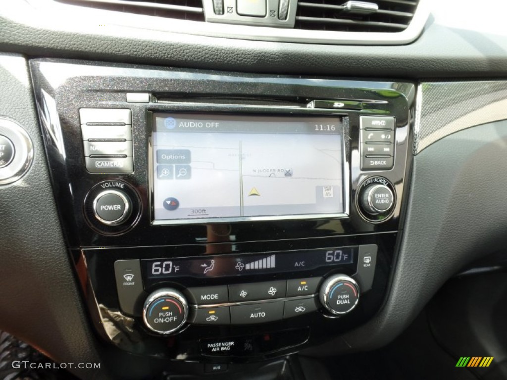 2015 Rogue SL AWD - Super Black / Charcoal photo #17