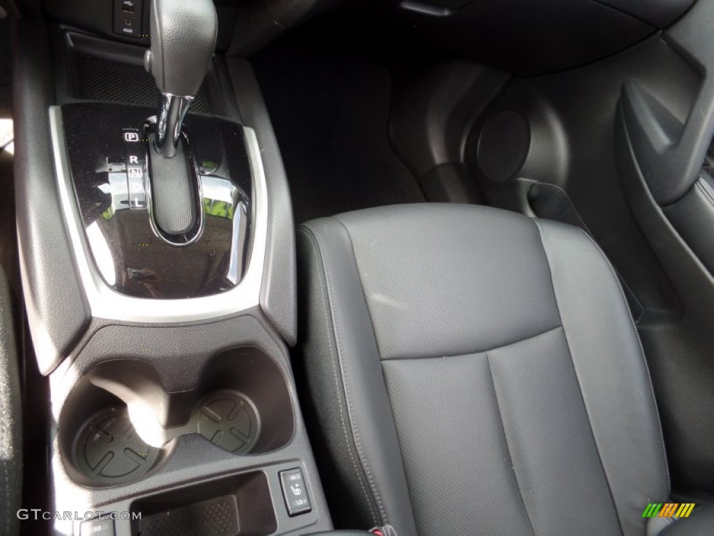 2015 Rogue SL AWD - Super Black / Charcoal photo #19