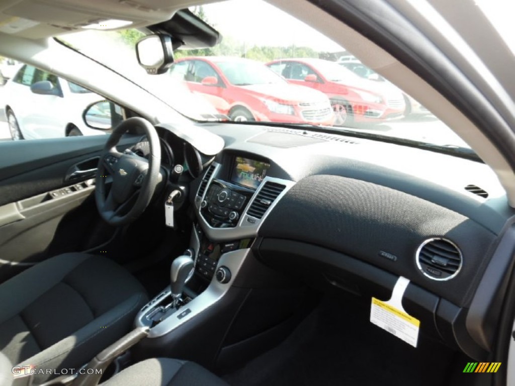 2016 Cruze Limited LT - Silver Ice Metallic / Jet Black photo #5