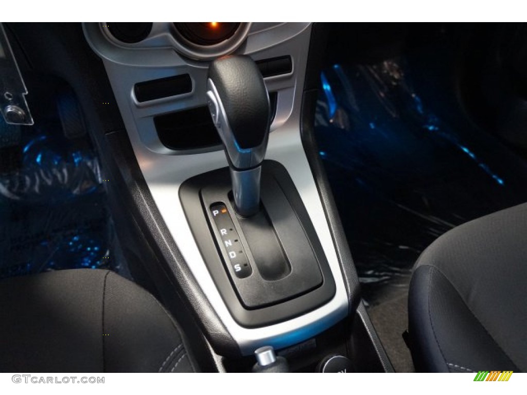 2015 Fiesta SE Sedan - Blue Candy Metallic / Charcoal Black photo #14