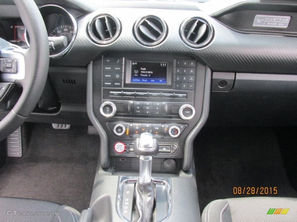 2015 Mustang V6 Coupe - Oxford White / Ebony photo #32