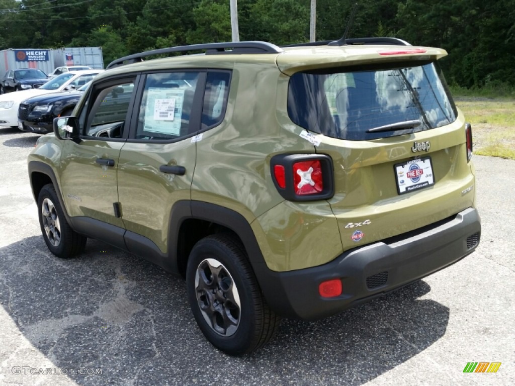 2015 Renegade Sport 4x4 - Commando Green / Black photo #4