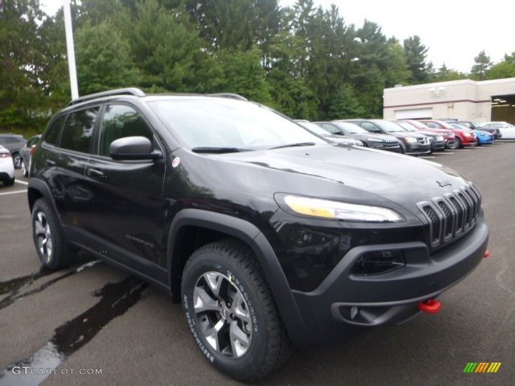 Brilliant Black Crystal Pearl 2016 Jeep Cherokee Trailhawk 4x4 Exterior Photo #106759370