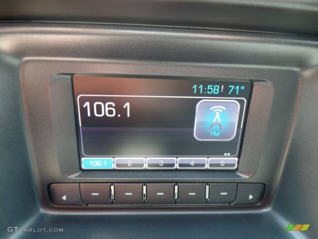 2016 Chevrolet Colorado WT Extended Cab Controls Photo #106764107