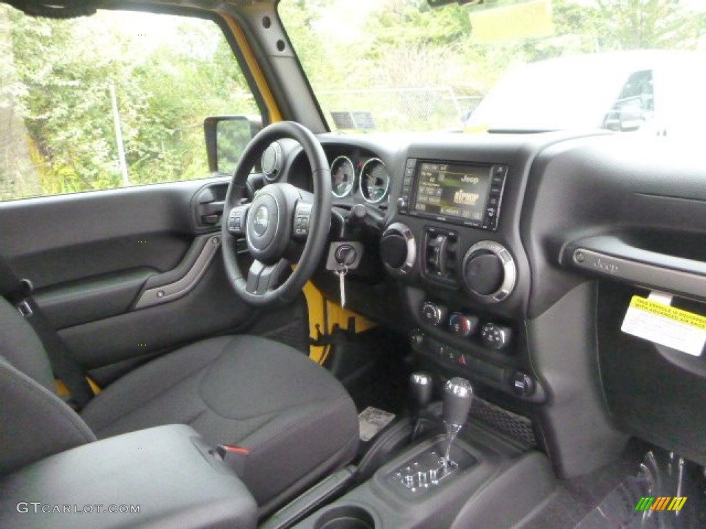 2015 Wrangler Unlimited Sport 4x4 - Baja Yellow / Black photo #12