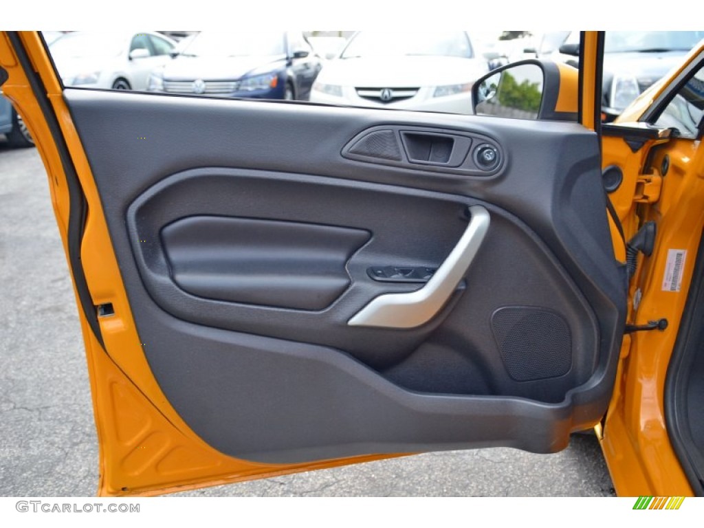 2011 Ford Fiesta SES Hatchback Plum/Charcoal Black Leather Door Panel Photo #106774925