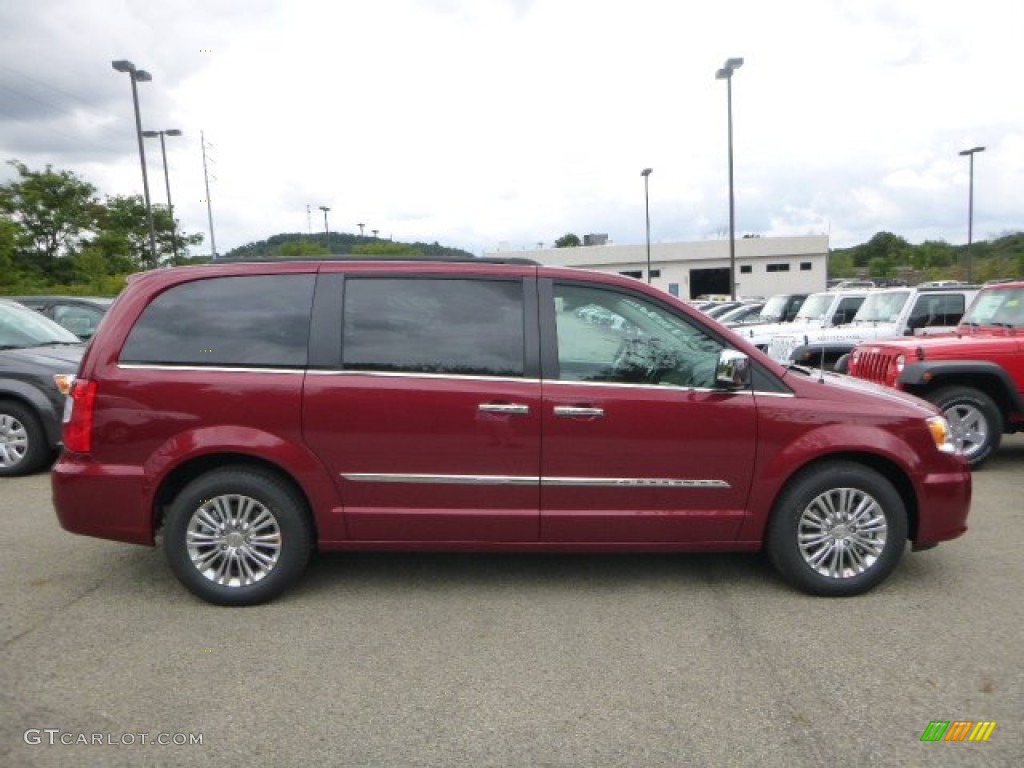 2016 Town & Country Touring-L - Deep Cherry Red Crystal Pearl / Black/Light Graystone photo #10