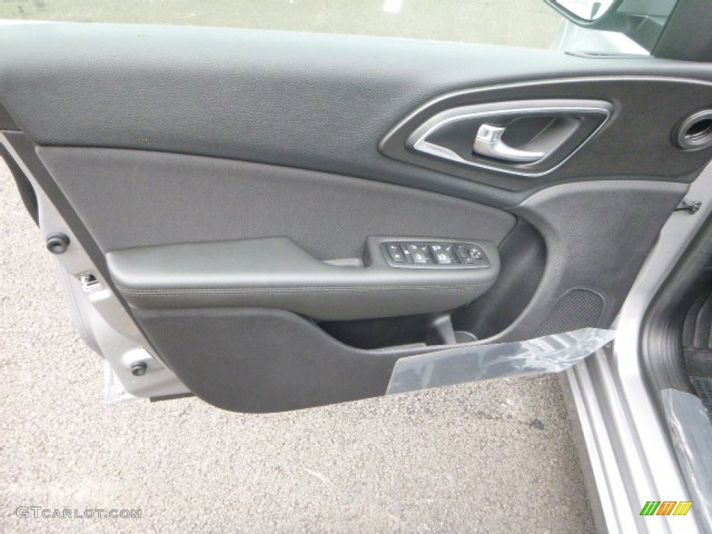 2016 Chrysler 200 Limited Black Door Panel Photo #106775444