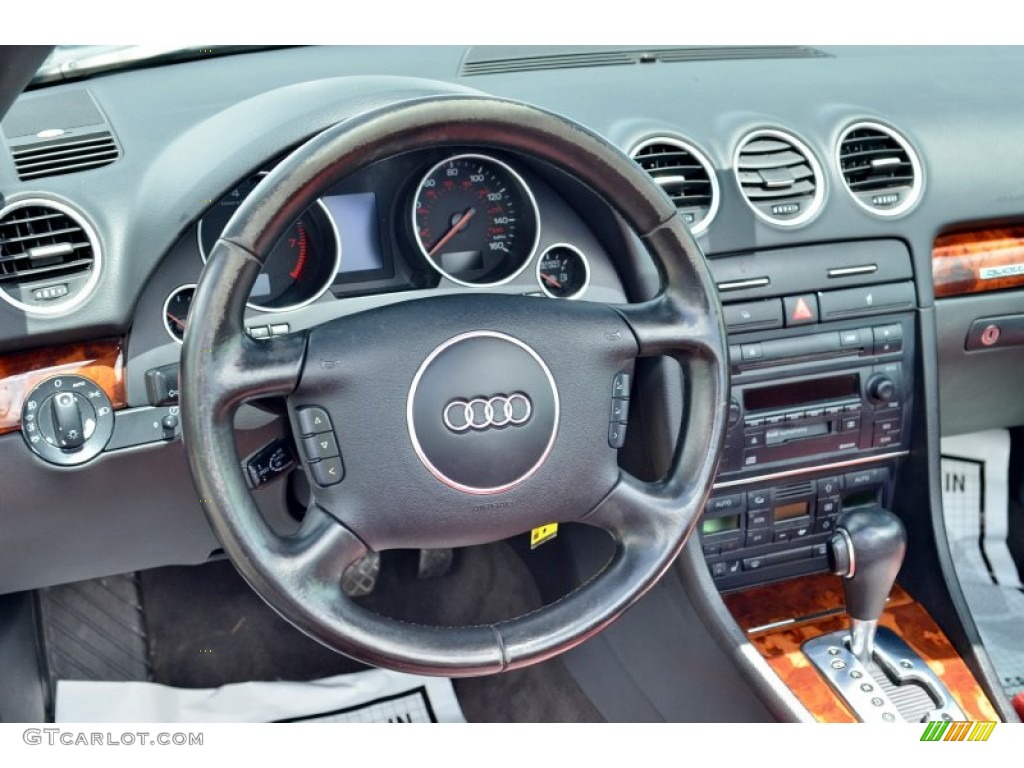 2005 Audi A4 3.0 quattro Cabriolet Steering Wheel Photos