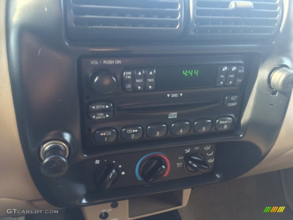2001 Ranger XLT SuperCab - Toreador Red Metallic / Medium Prairie Tan photo #12