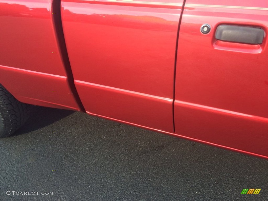 2001 Ranger XLT SuperCab - Toreador Red Metallic / Medium Prairie Tan photo #21