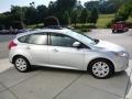 Ingot Silver Metallic - Focus SE 5-Door Photo No. 6