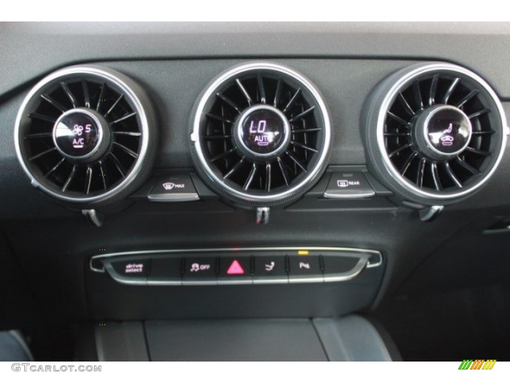 2016 Audi TT 2.0T quattro Coupe Controls Photo #106780046
