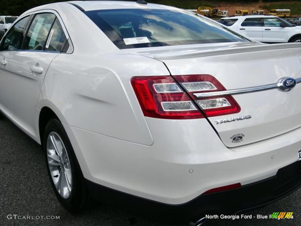 2015 Taurus SEL AWD - White Platinum Metallic / Dune photo #37