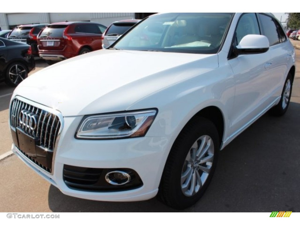 2016 Q5 2.0 TFSI Premium quattro - Ibis White / Pistachio Beige photo #3