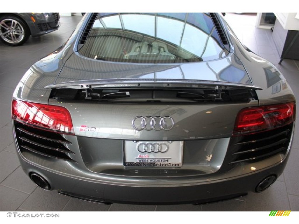 2015 R8 V8 - Daytona Grey Pearl / Black photo #7