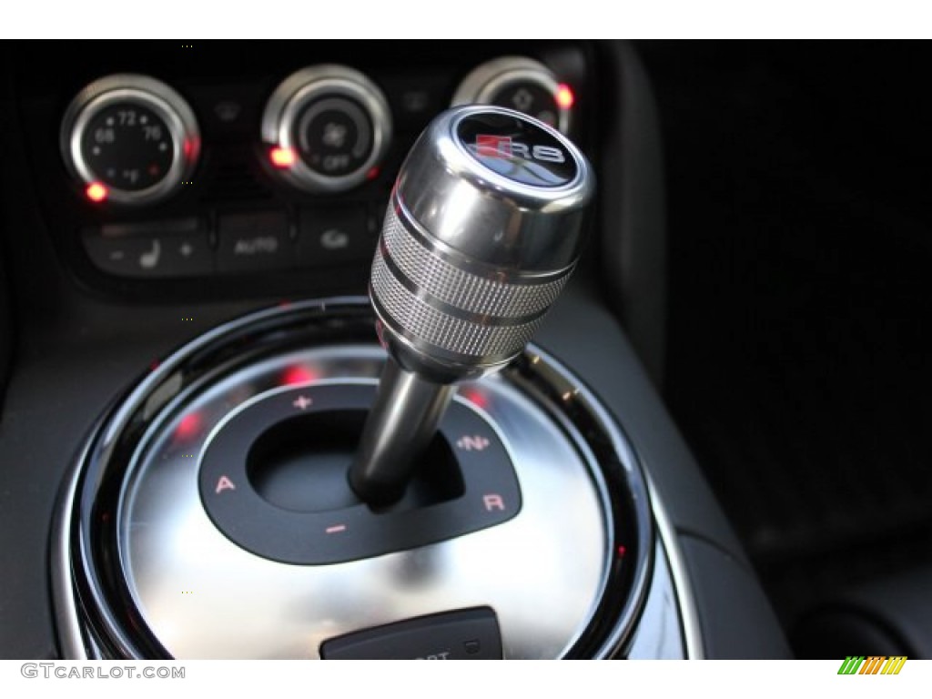 2015 R8 V8 - Daytona Grey Pearl / Black photo #17