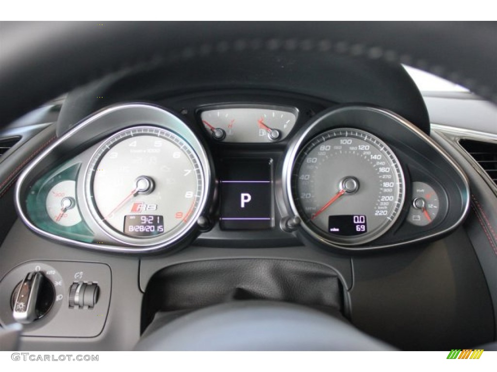 2015 R8 V8 - Daytona Grey Pearl / Black photo #30
