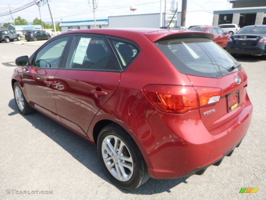 2011 Forte EX 5 Door - Spicy Red / Black photo #10