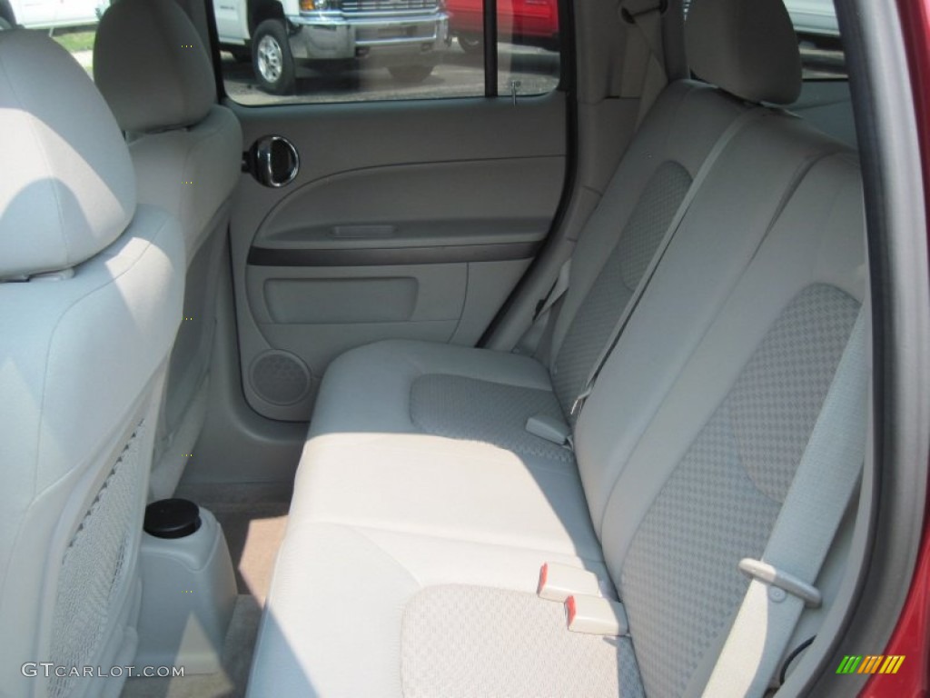 2008 HHR LT - Cardinal Red Metallic / Gray photo #18