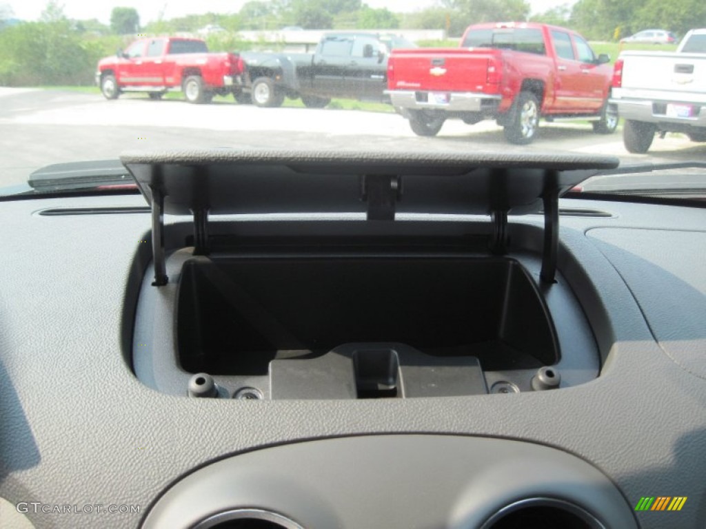 2008 HHR LT - Cardinal Red Metallic / Gray photo #26