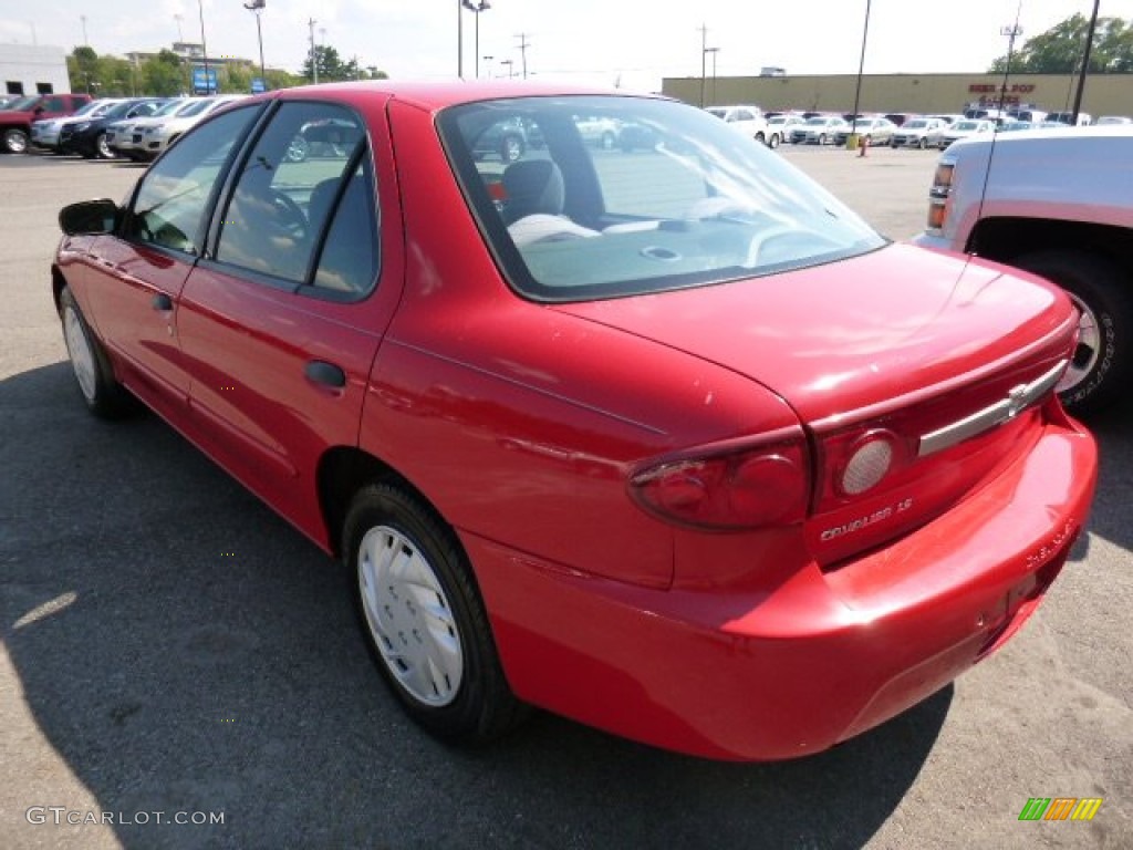 2003 Cavalier LS Sedan - Victory Red / Graphite Gray photo #2