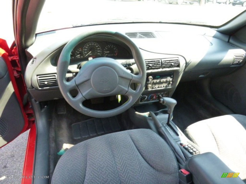 2003 Cavalier LS Sedan - Victory Red / Graphite Gray photo #10