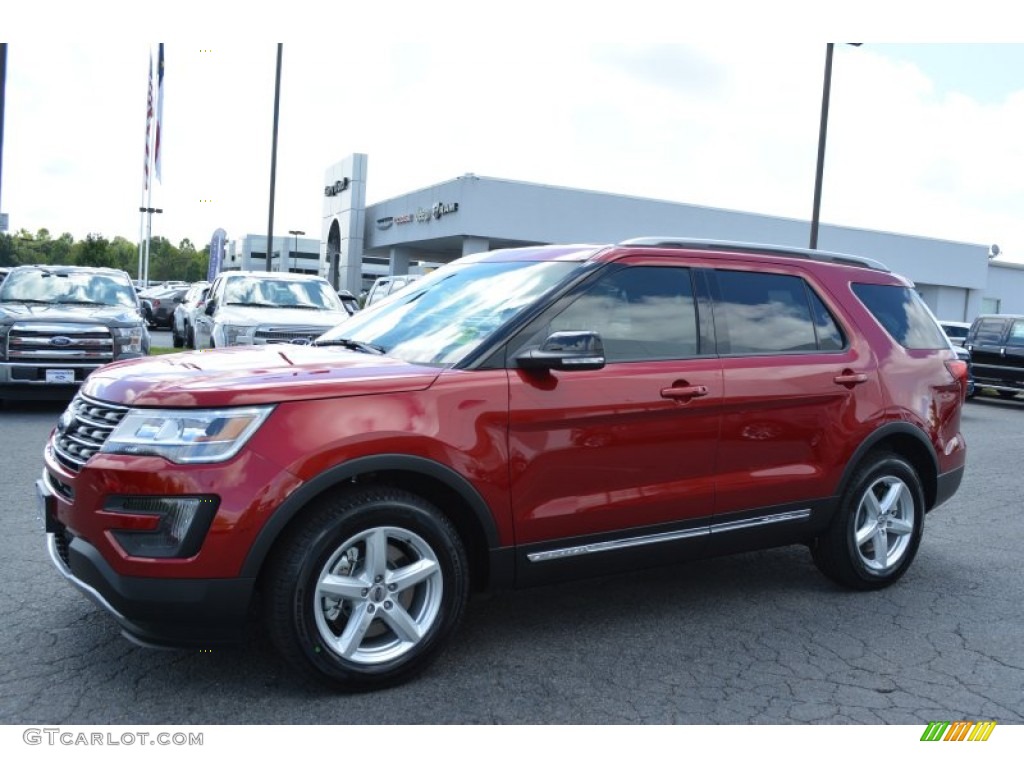 2016 Explorer XLT - Ruby Red Metallic Tri-Coat / Ebony Black photo #3