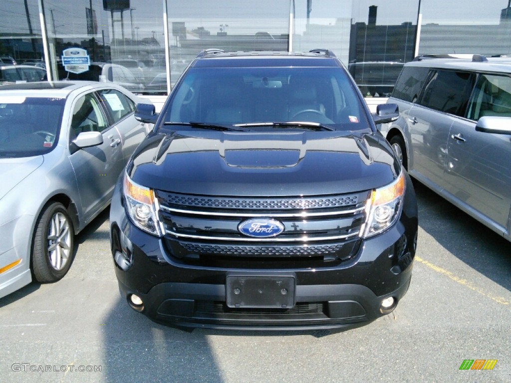 2015 Explorer Limited 4WD - Tuxedo Black / Charcoal Black photo #2