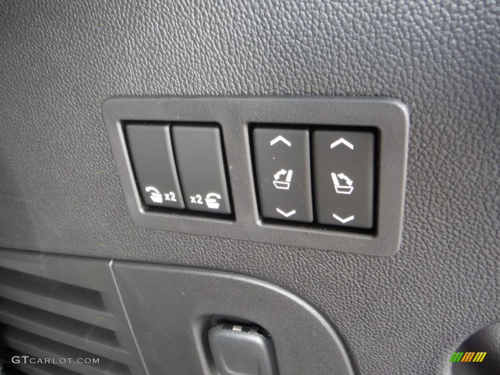 2016 Chevrolet Tahoe LTZ 4WD Controls Photo #106812861