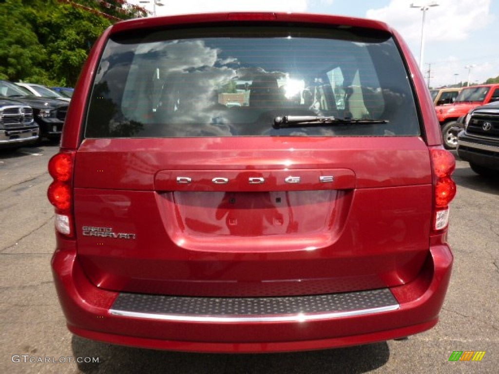 2016 Grand Caravan American Value Package - Deep Cherry Red Crystal Pearl / Black/Light Graystone photo #4