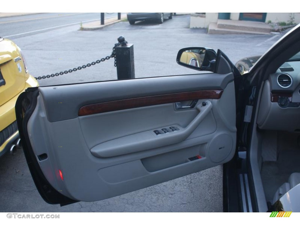 2004 Audi A4 3.0 quattro Cabriolet Grey Door Panel Photo #106831029