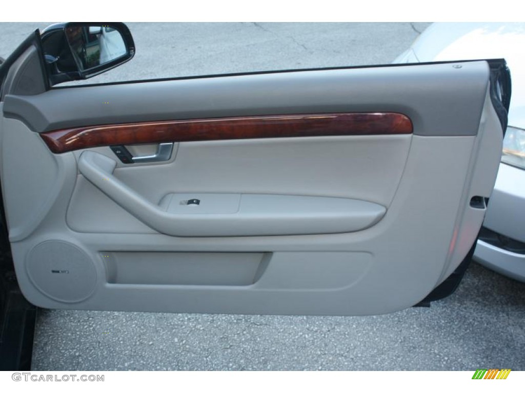 2004 Audi A4 3.0 quattro Cabriolet Grey Door Panel Photo #106831350