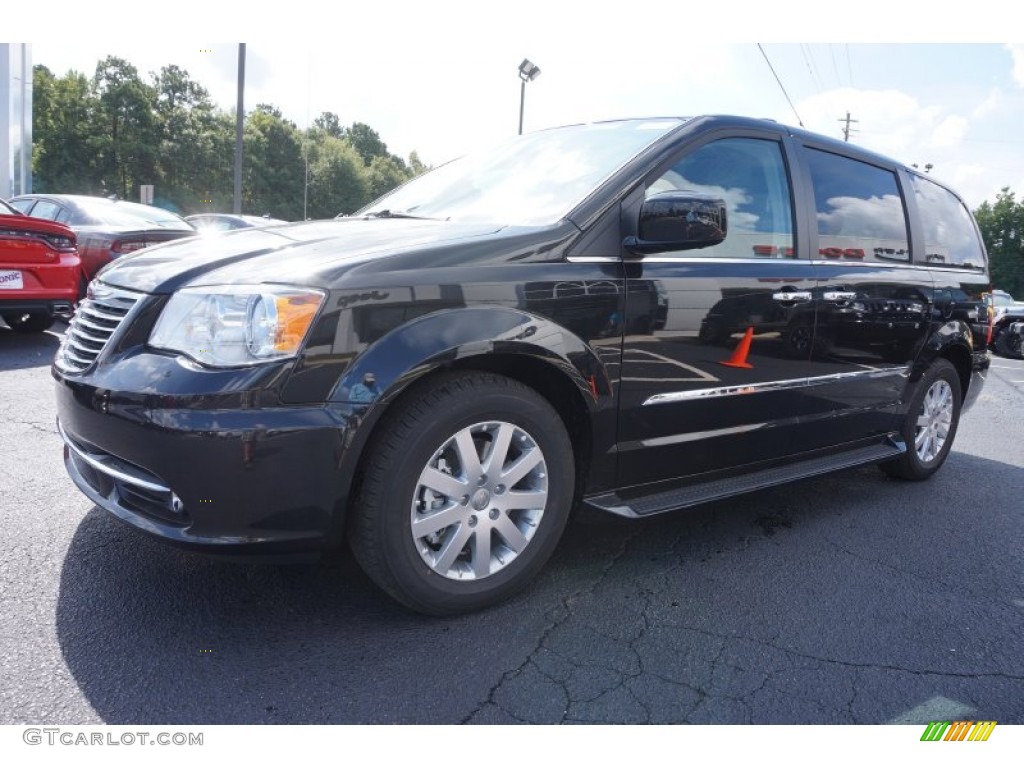 2016 Town & Country Touring - Brilliant Black Crystal Pearl / Black/Light Graystone photo #3