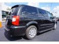 2016 Brilliant Black Crystal Pearl Chrysler Town & Country Touring  photo #7