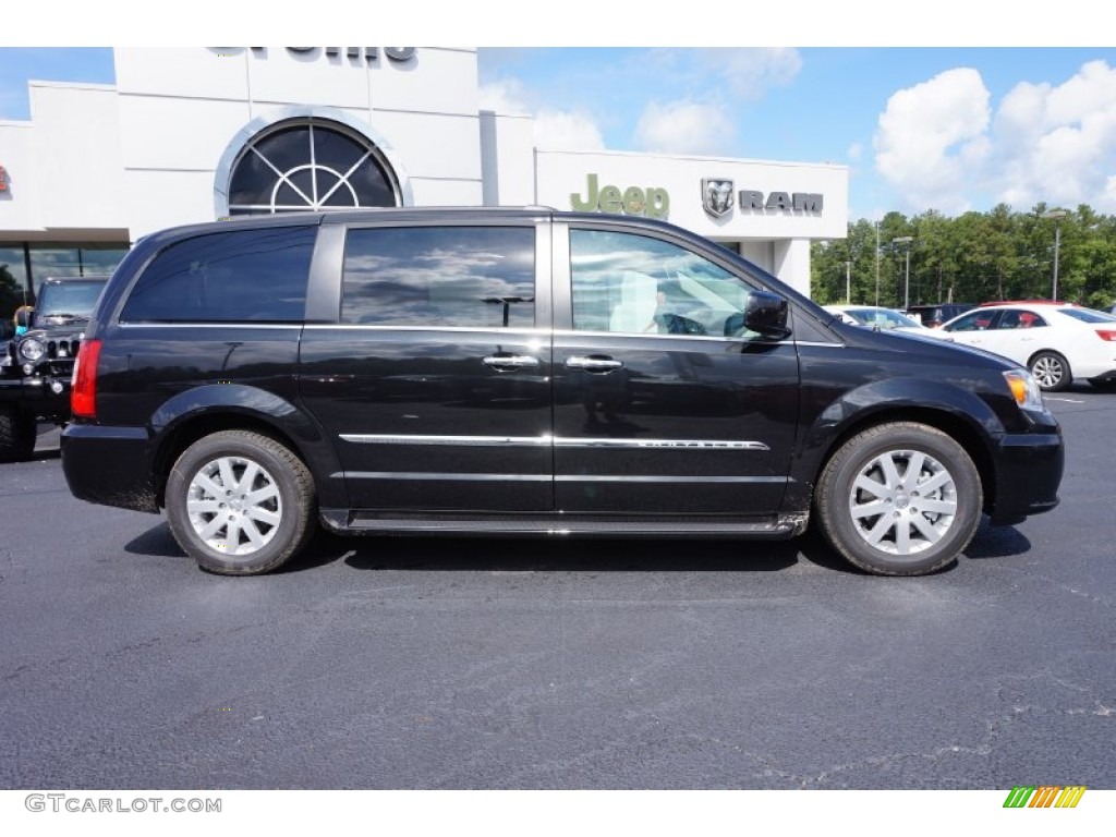 2016 Town & Country Touring - Brilliant Black Crystal Pearl / Black/Light Graystone photo #8