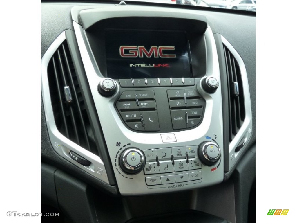 2016 GMC Terrain SLE Controls Photo #106833633