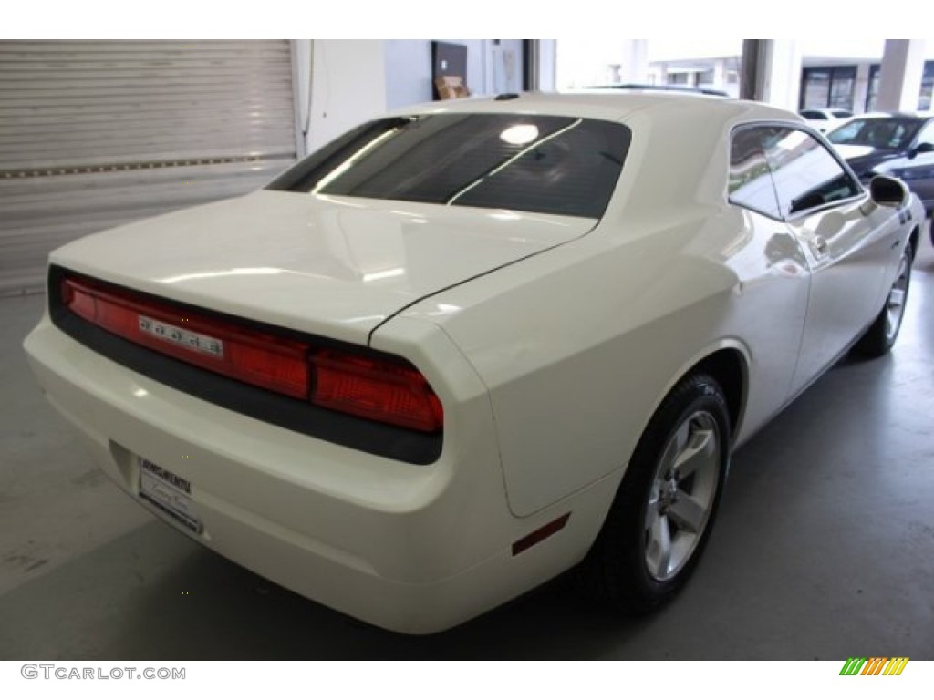 2010 Challenger SE - Stone White / Dark Slate Gray photo #9