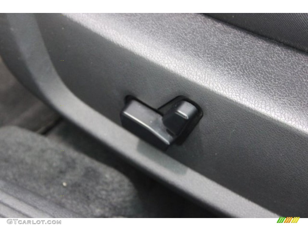 2010 Challenger SE - Stone White / Dark Slate Gray photo #14