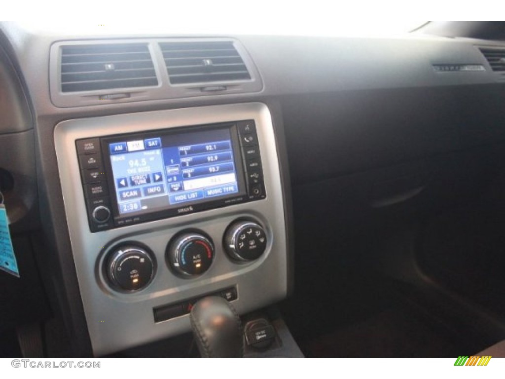 2010 Challenger SE - Stone White / Dark Slate Gray photo #17