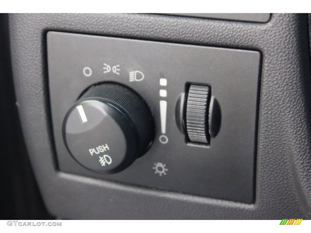 2010 Challenger SE - Stone White / Dark Slate Gray photo #23