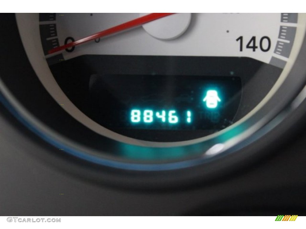 2010 Challenger SE - Stone White / Dark Slate Gray photo #33
