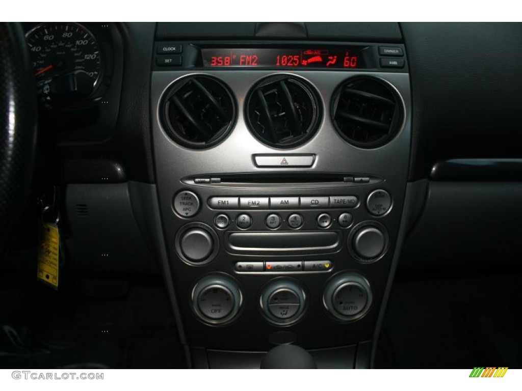 2004 Mazda MAZDA6 s Sport Wagon Controls Photos