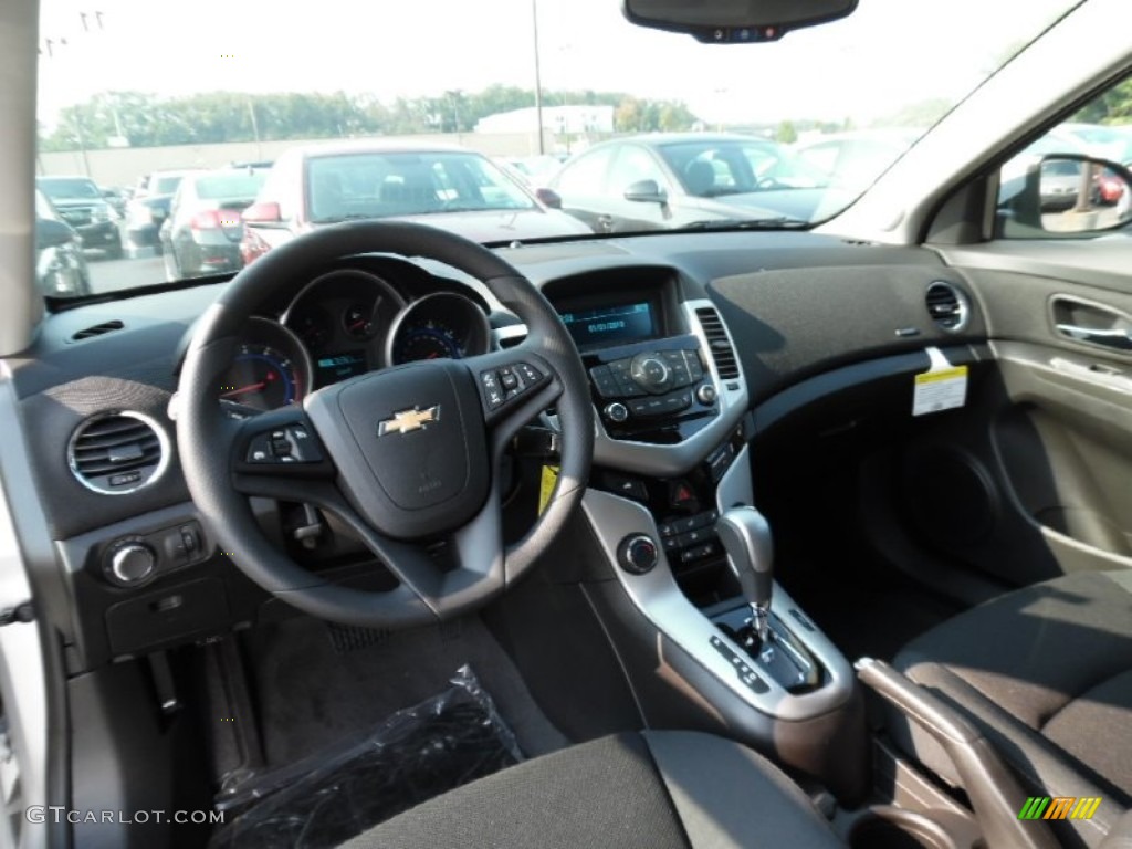 2016 Cruze Limited LT - Silver Ice Metallic / Jet Black photo #13