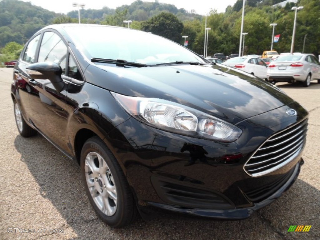 2016 Fiesta SE Hatchback - Shadow Black / Charcoal Black photo #10