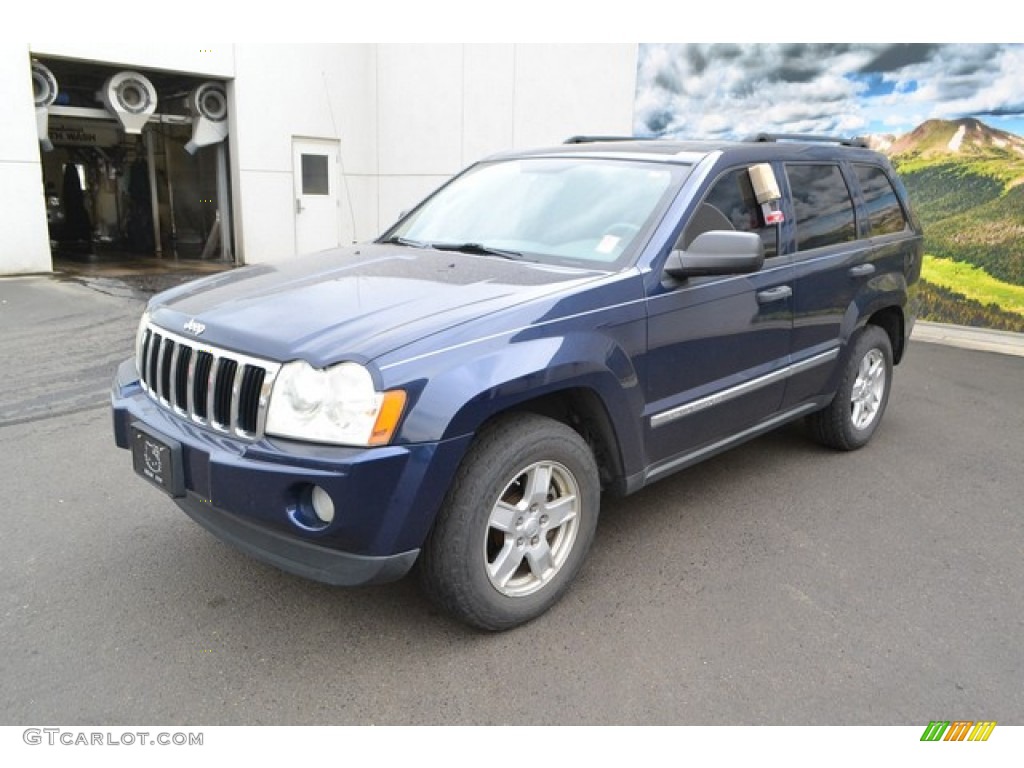 2005 Grand Cherokee Laredo 4x4 - Midnight Blue Pearl / Medium Slate Gray photo #5