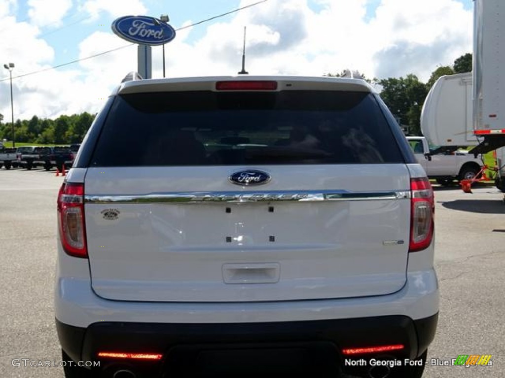 2015 Explorer 4WD - Oxford White / Medium Light Stone photo #4