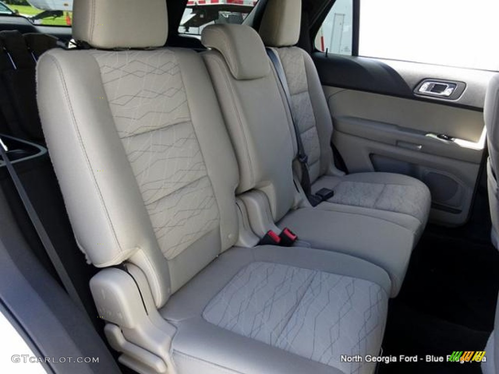 2015 Explorer 4WD - Oxford White / Medium Light Stone photo #15