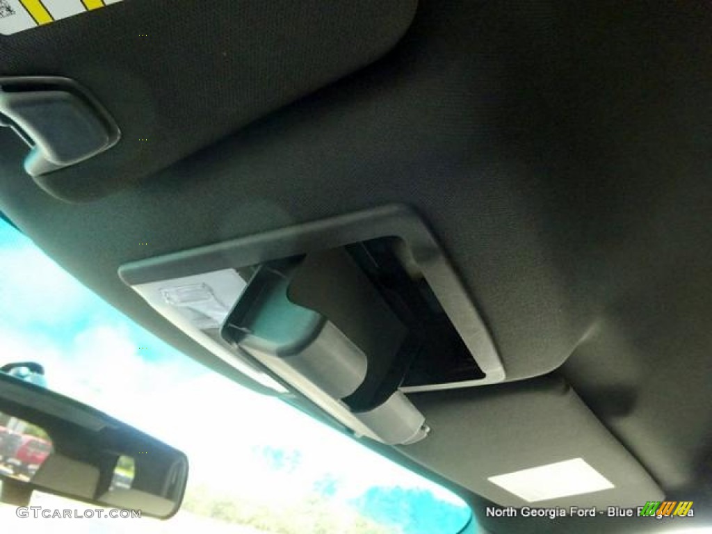 2015 Explorer 4WD - Oxford White / Medium Light Stone photo #29