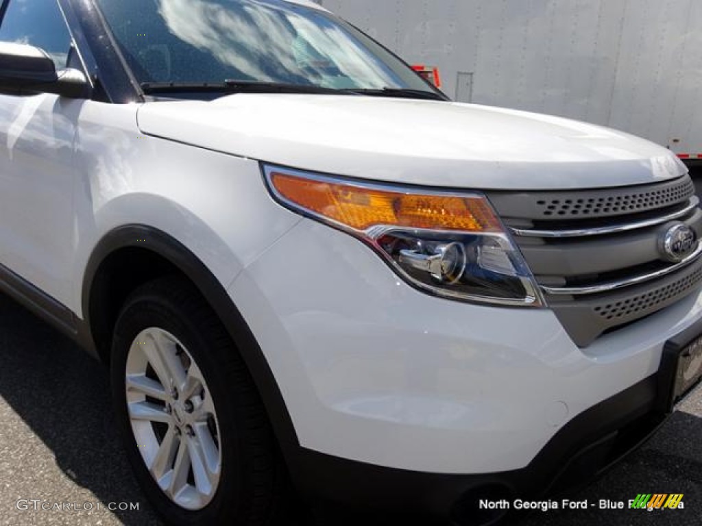 2015 Explorer 4WD - Oxford White / Medium Light Stone photo #34